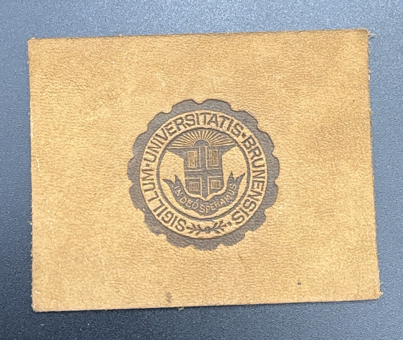 c1910 L20 Brown University College Seal Tobacco Leather Antique Providence RI