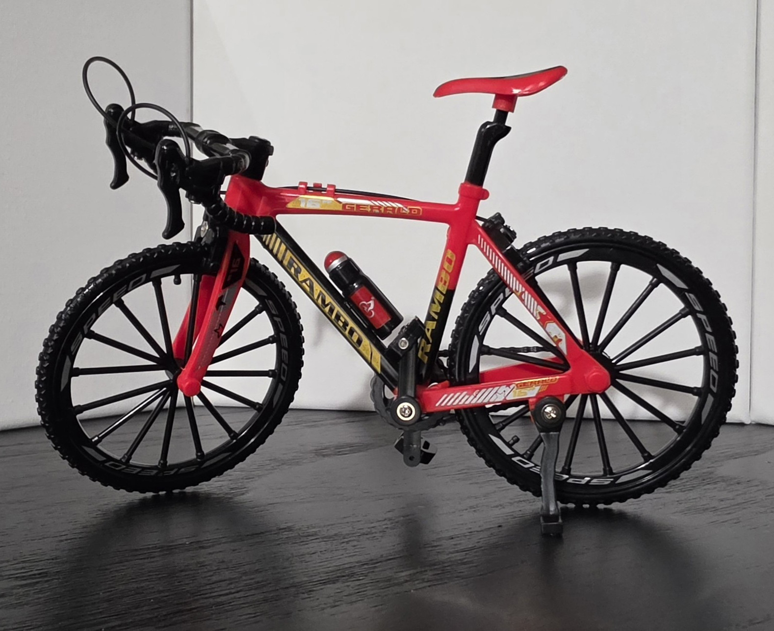 RAMBO Gerald Red & Black Toy Bicycle Model with Kickstand,  1:08 Scale Die-Cast