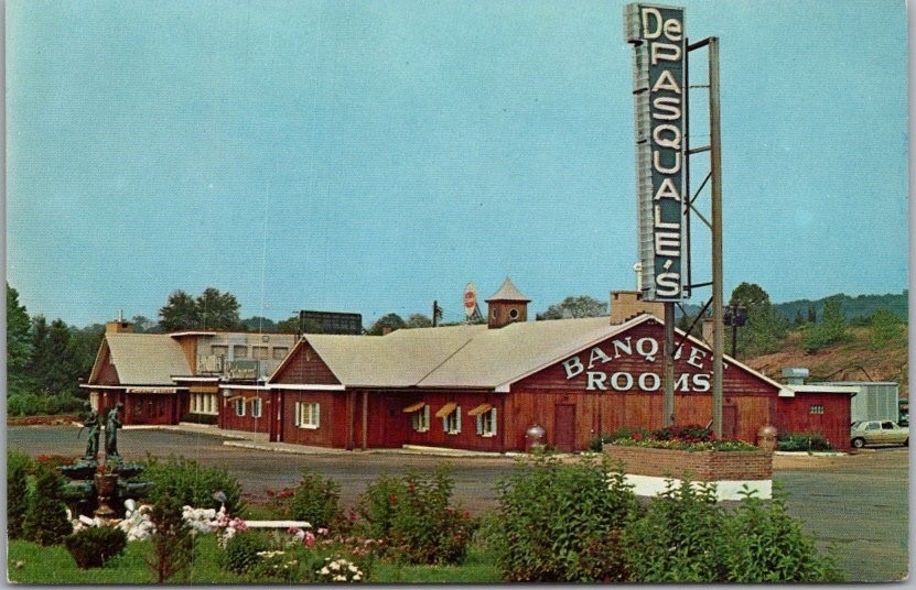 Newington, Connecticut Postcard DEPASQUALE\'S RESTAURANT Route 5 Roadside c1960s