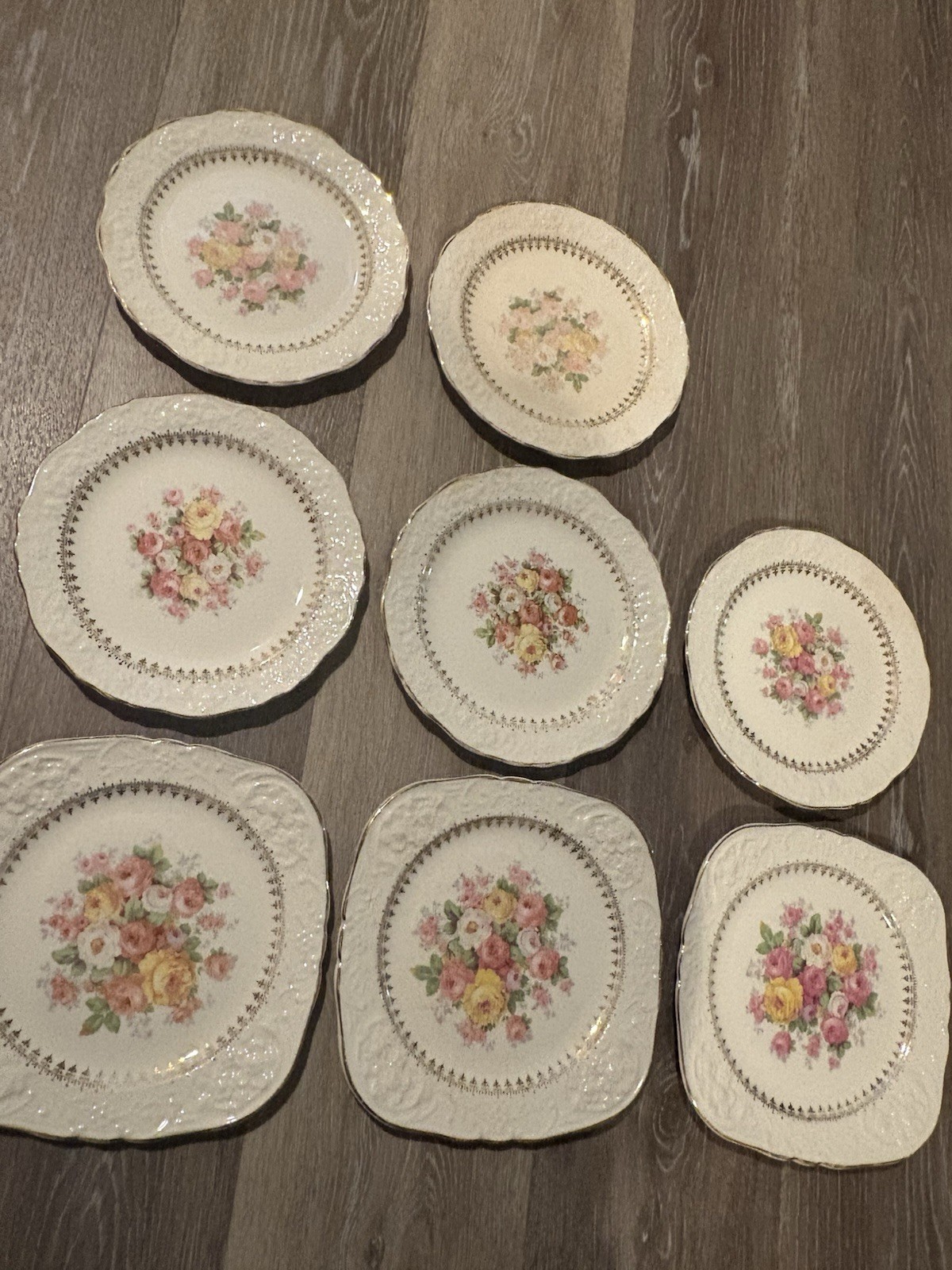 The Edwin M. Knowles China Co. Floral Porcelain Plate Set 8pc 22K Gold Trim