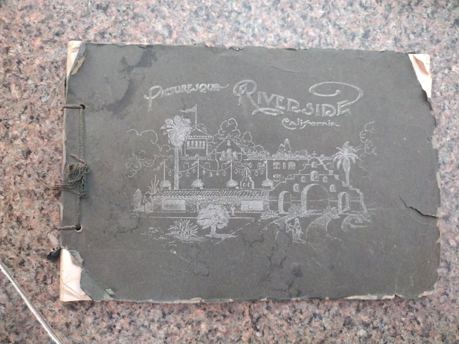 Antique Picturesque Riverside, California Collector Picture Booklet