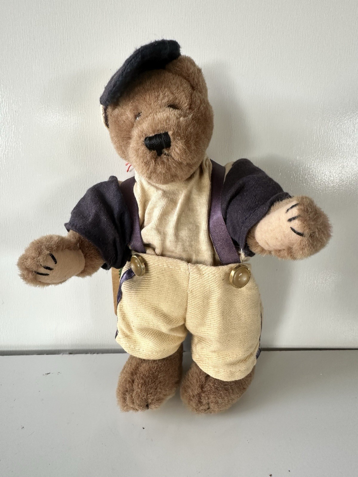 Boyds Bear Plush - Slugger (8\