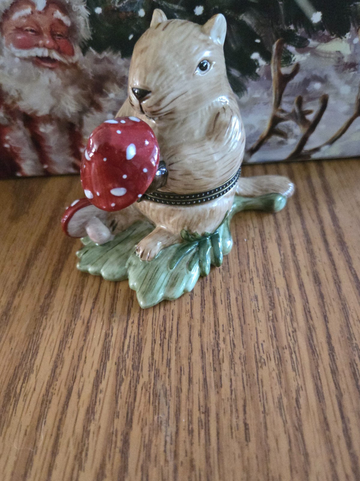 Larger size Villeroy Bach squirrel mushroom ceramic porcelain trinket hinged box