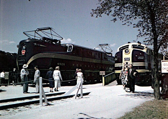 PRR GG1 4926 and AT&SF EMD FT 202 at Chicago Railroad Fair in 1949 4 x 6 Photo