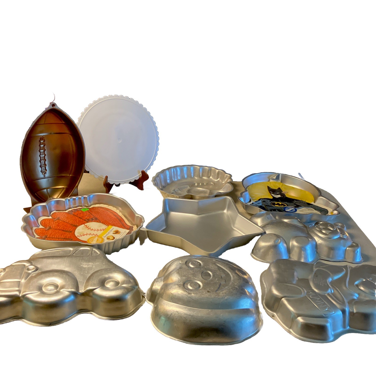 Vtg Wilton Cake Pans Lot Of 9 PLUS TURNTABLE SEE FULL DESC
