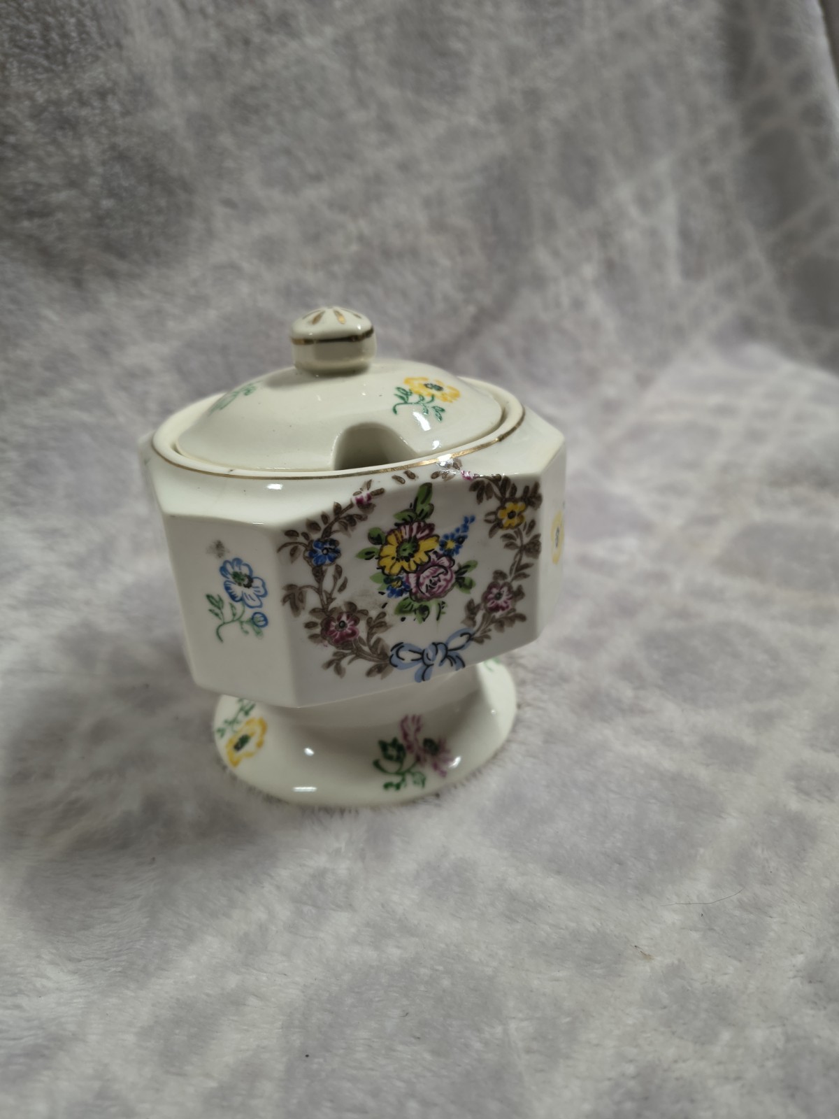 VTG Porcelain Sugar Bowl With Lid Hand Decorated Floral Made In Japan Dish