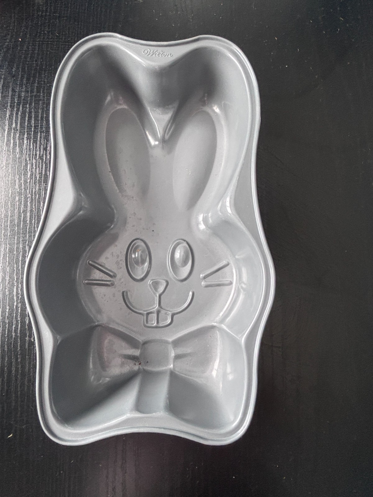 Wilton Easter Bunny Cake Pan Bow Tie Non-Stick Rabbit Face Baking Mold NEW 12