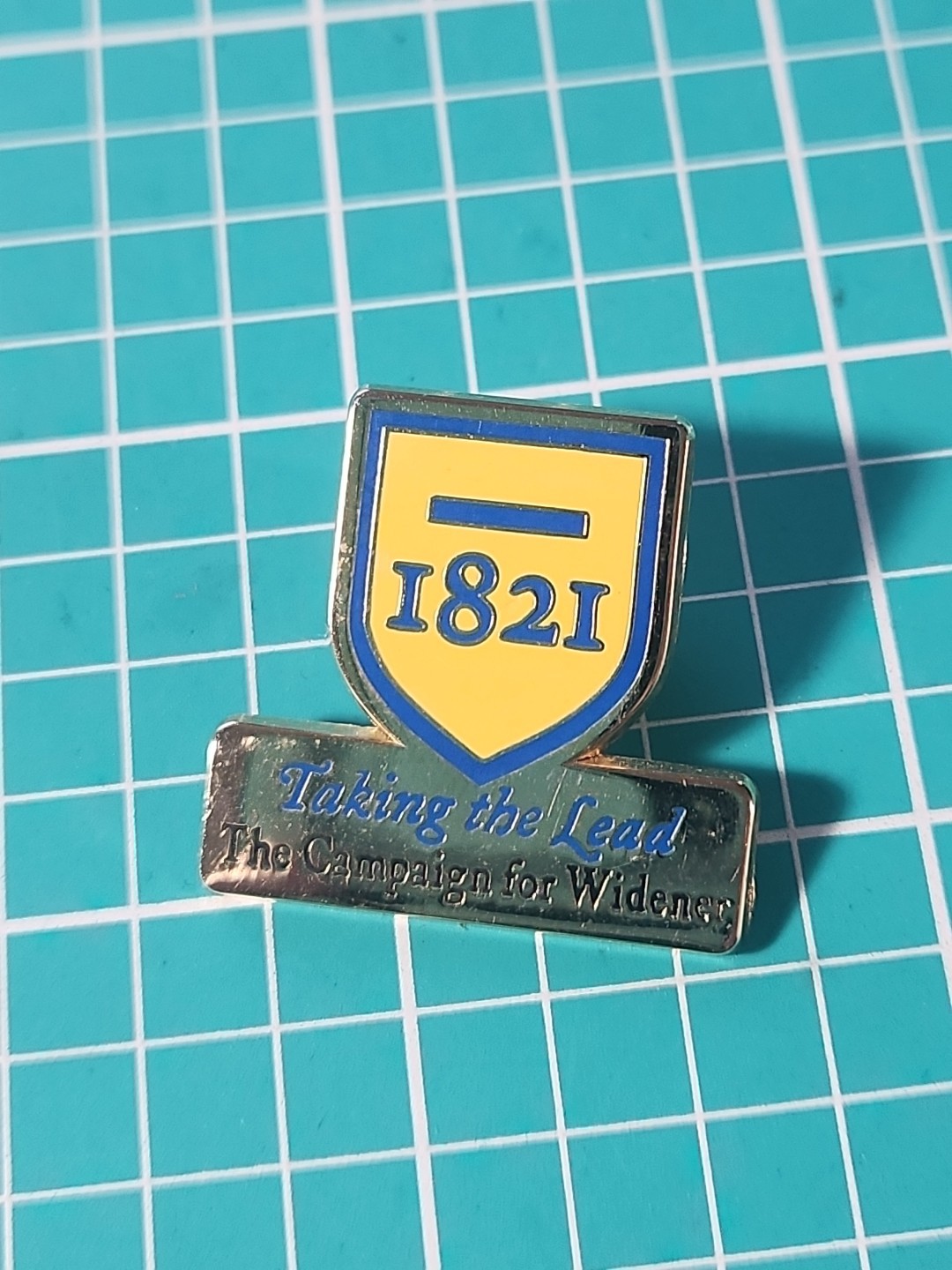 VTG The Campaign For Widener Taking The Lead Gold Tone Lapel Pin