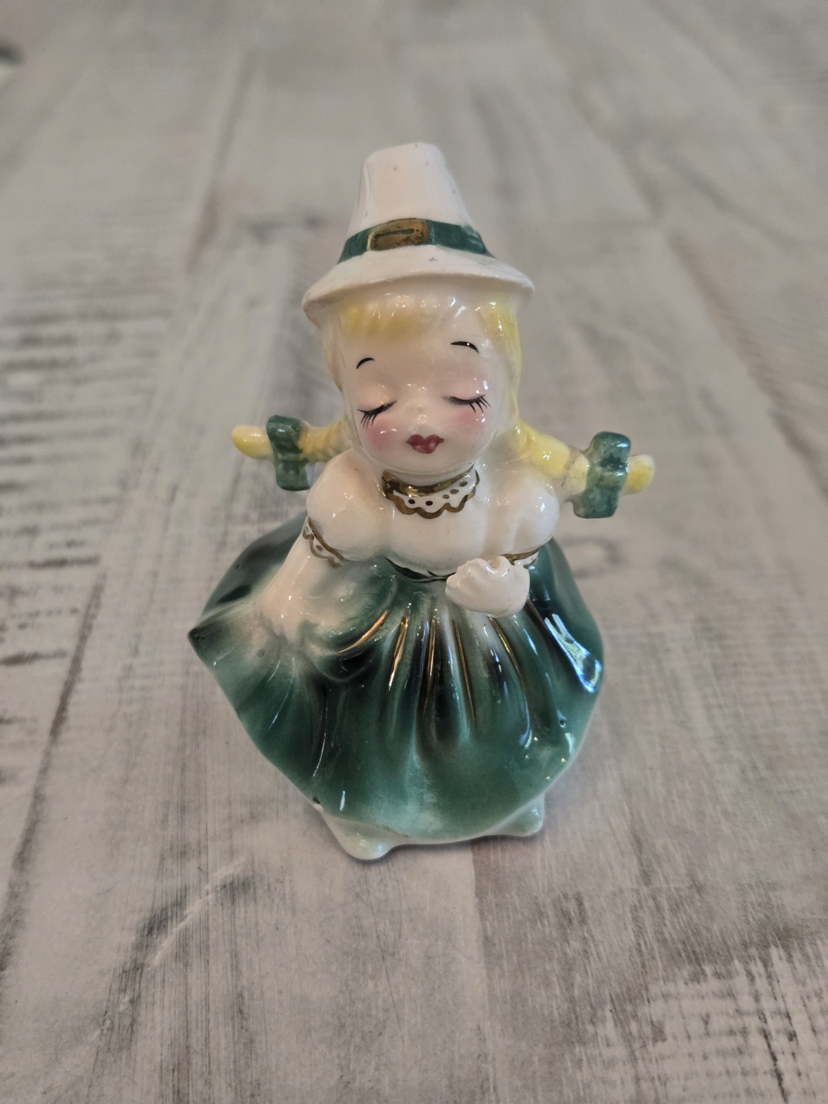 Rare Vintage NORCREST ST. PATRICK'S DAY KISSING IRISH  GIRL JAPAN HTF FIGURINE