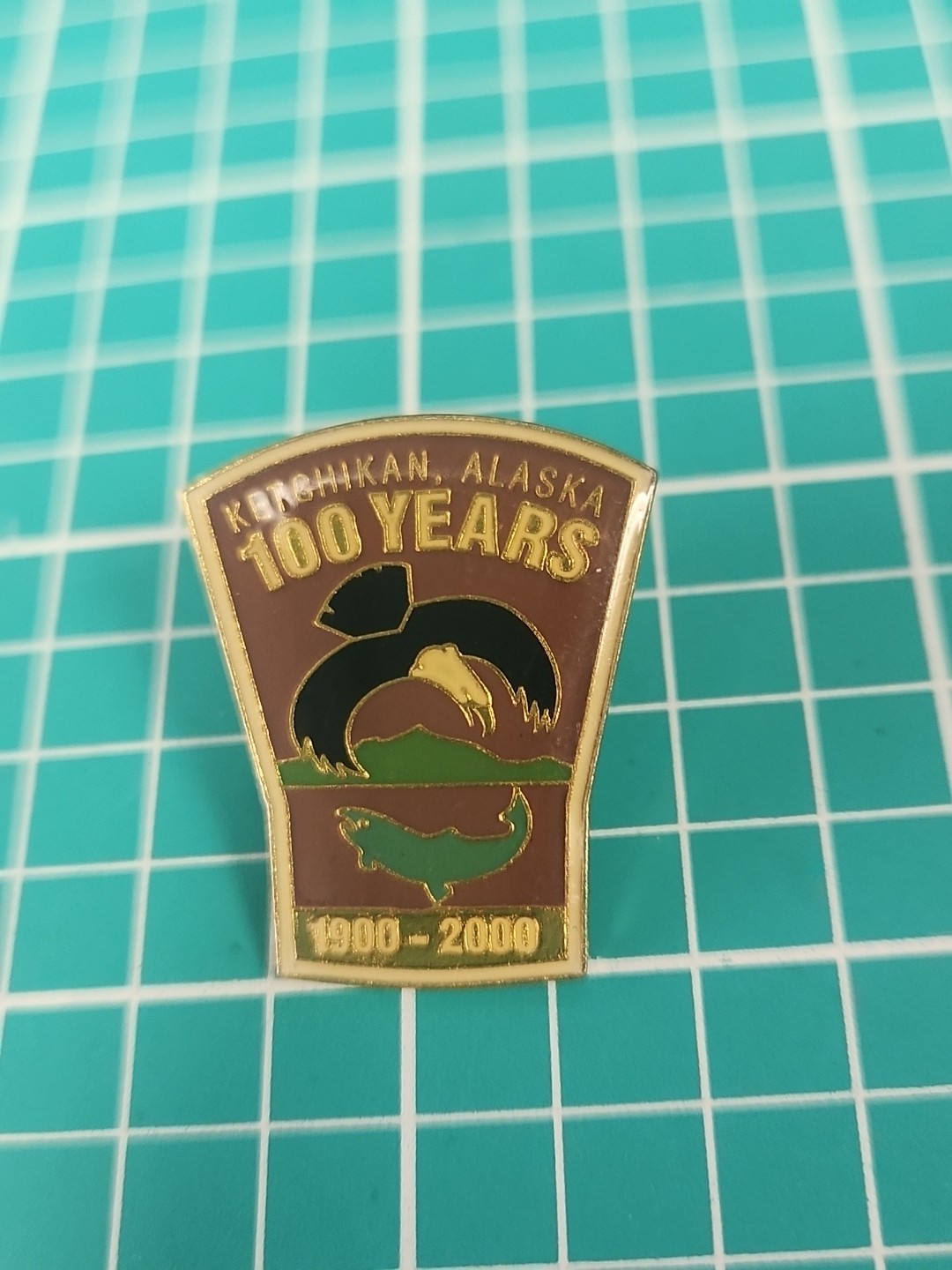 Vtg Ketchikan Alaska 100 Year Anniversary 2000 Gold Tone Lapel Pin