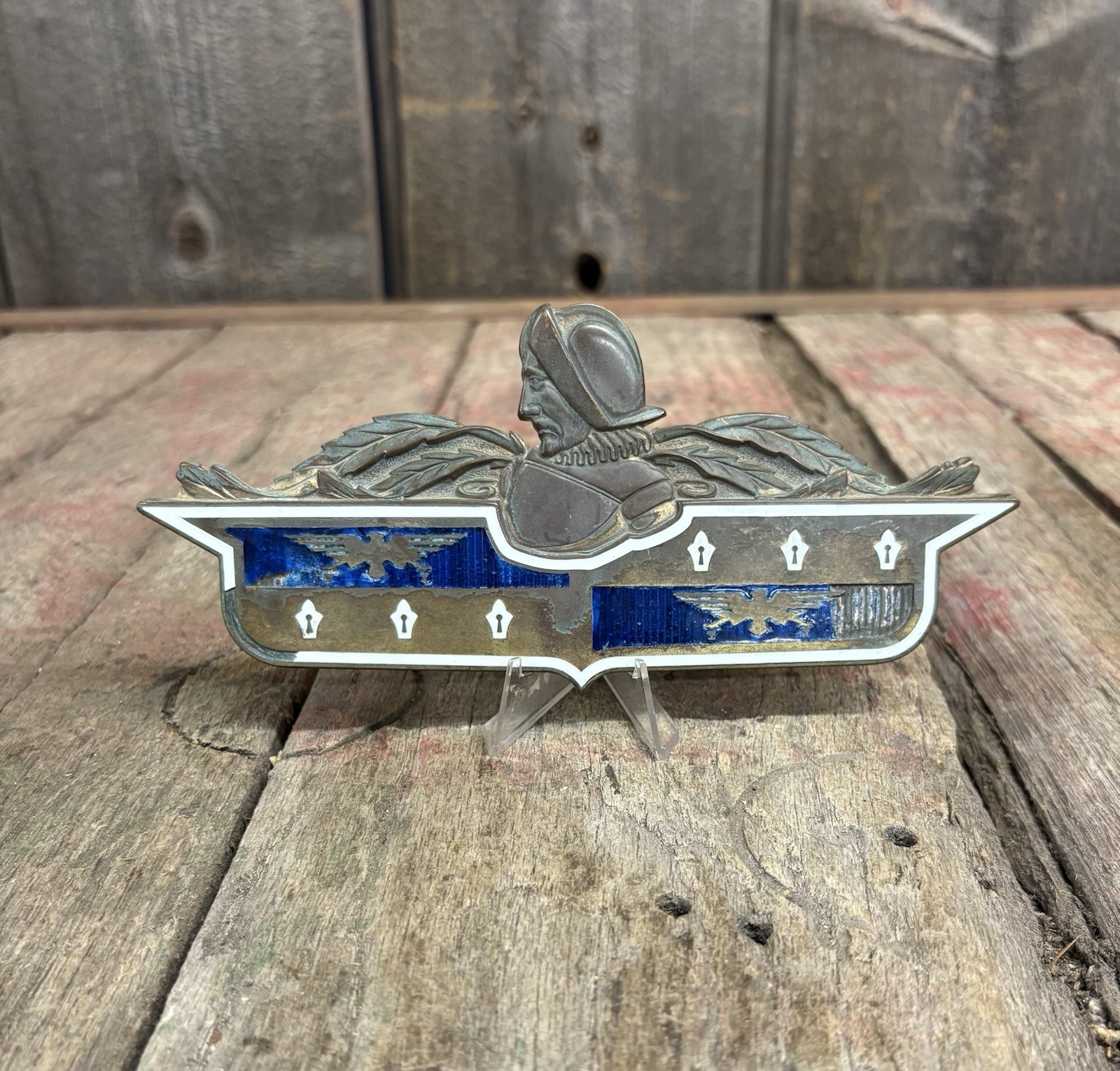 Rare Vintage Auto 1941-42 Chrysler Desoto Trunk Lid Radiator Emblem Badge