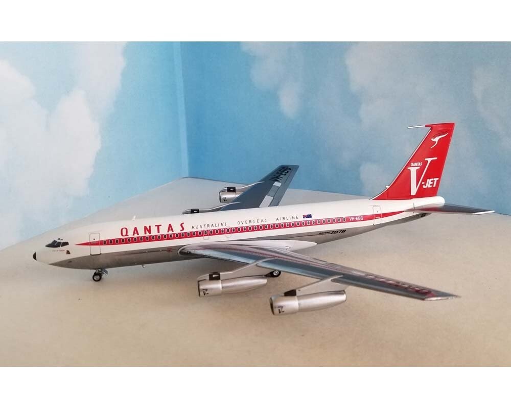 Aeroclassics AC211243 Qantas Airways 707-100 VH-EBG Diecast 1/200 V-Jet Model