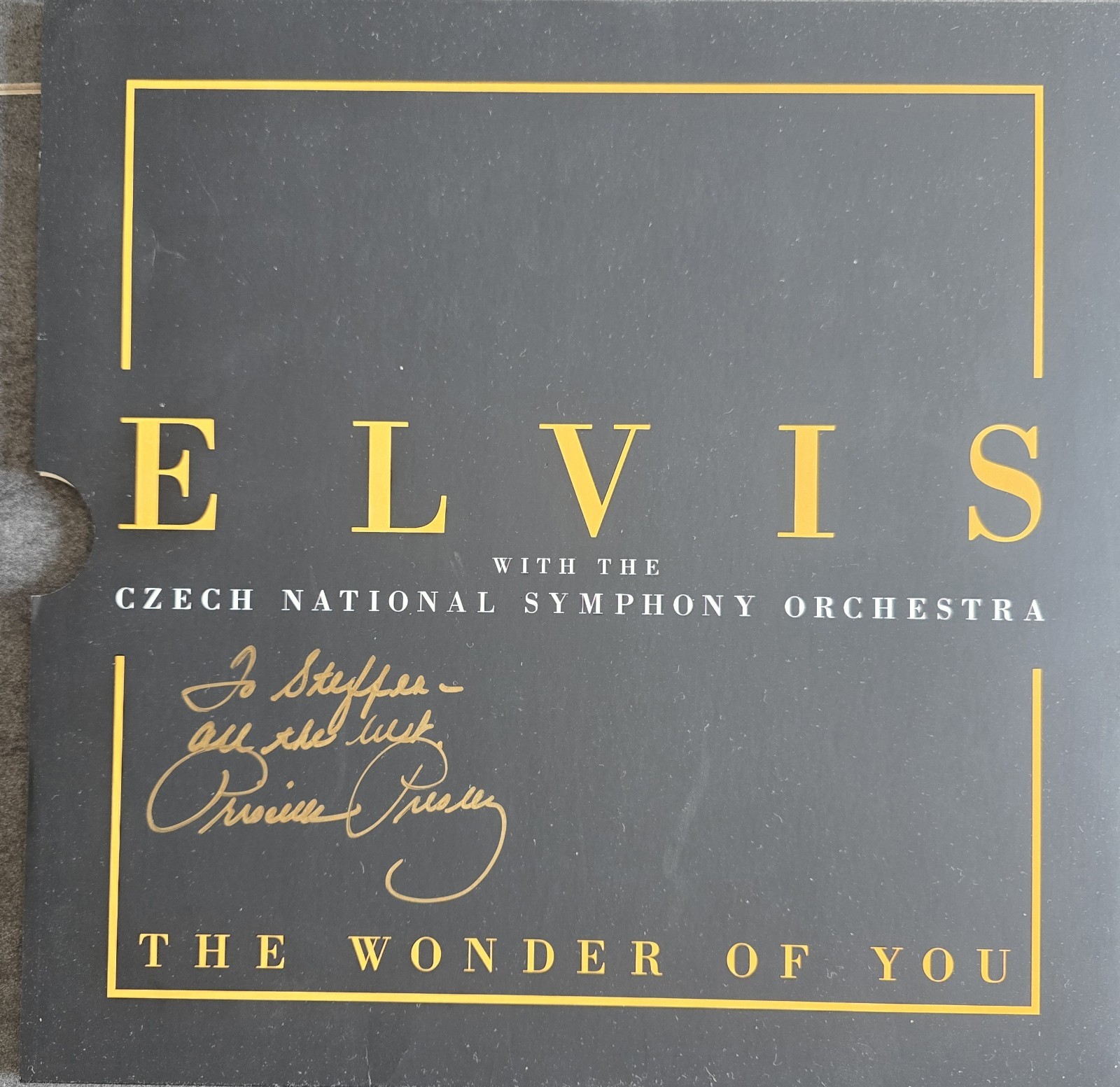 PRISCILLA PRESLEY XXL Booklet Autograph Autographed Autographed Vinyl Size