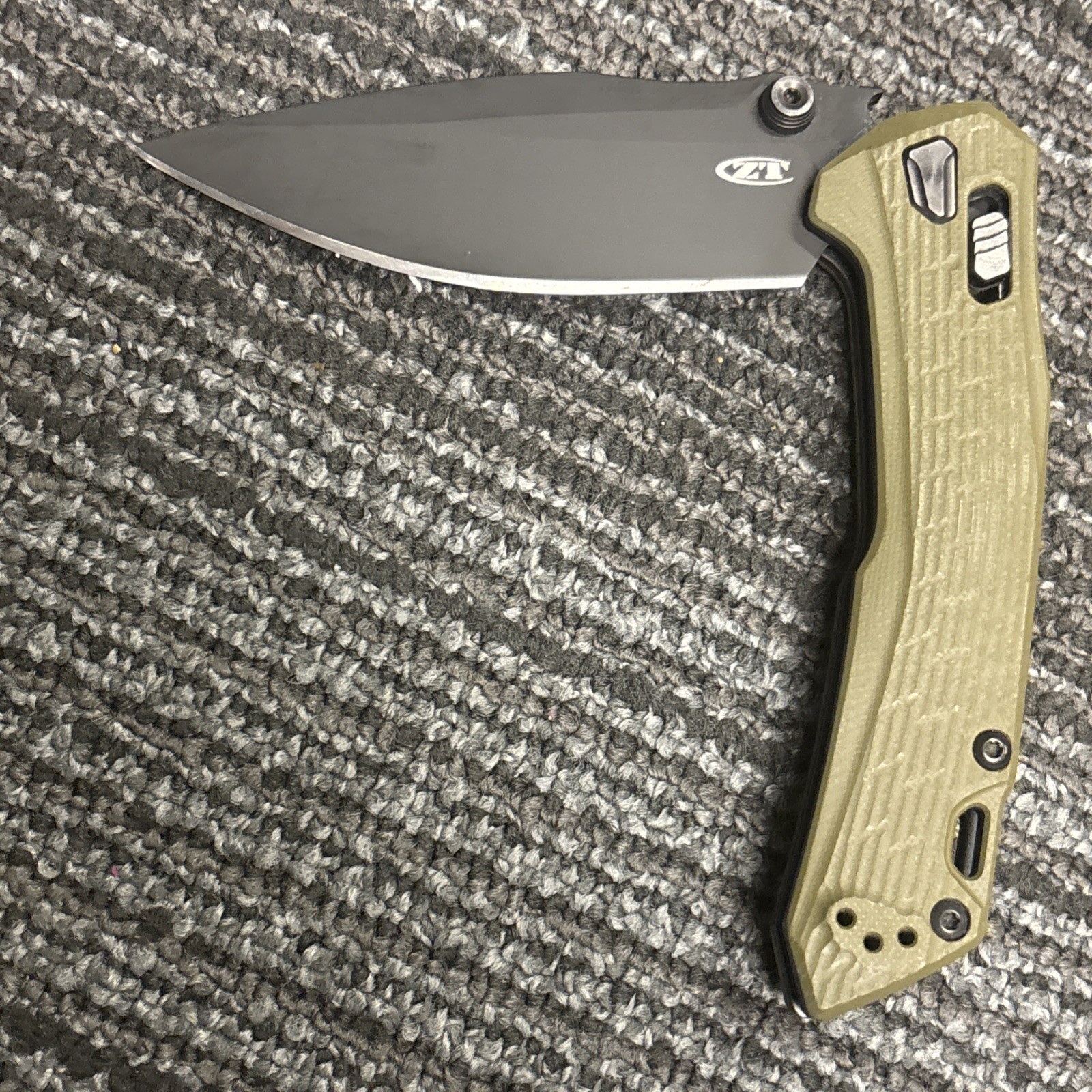Zero Tolerance Duralock Pocket Knife ZT0203 Olive G10 CPM-M4 Ceracoat Folder