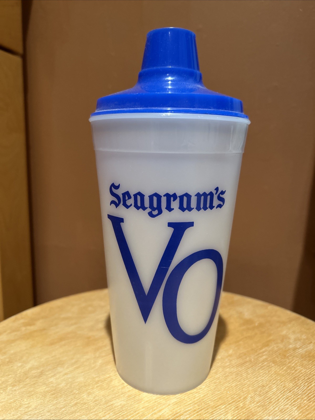 Vintage Seagram\'s VO plastic drink shaker, ca 1980s