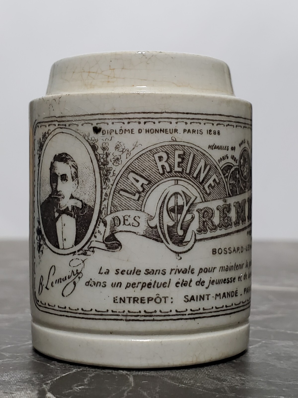 Pre-1900s Antique jar «LA REINE REMES»