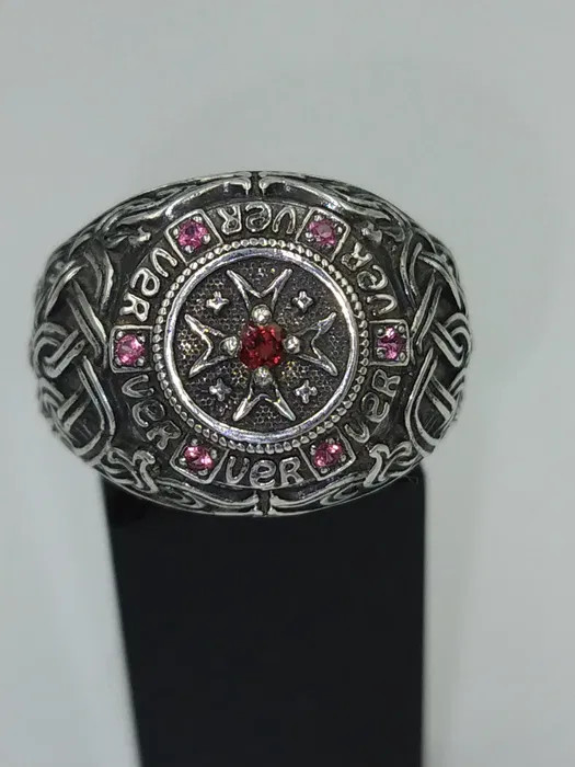 Vintage Silver Maltese Cross Ring Celtic Knotwork Red Pink Stones - 10.0g