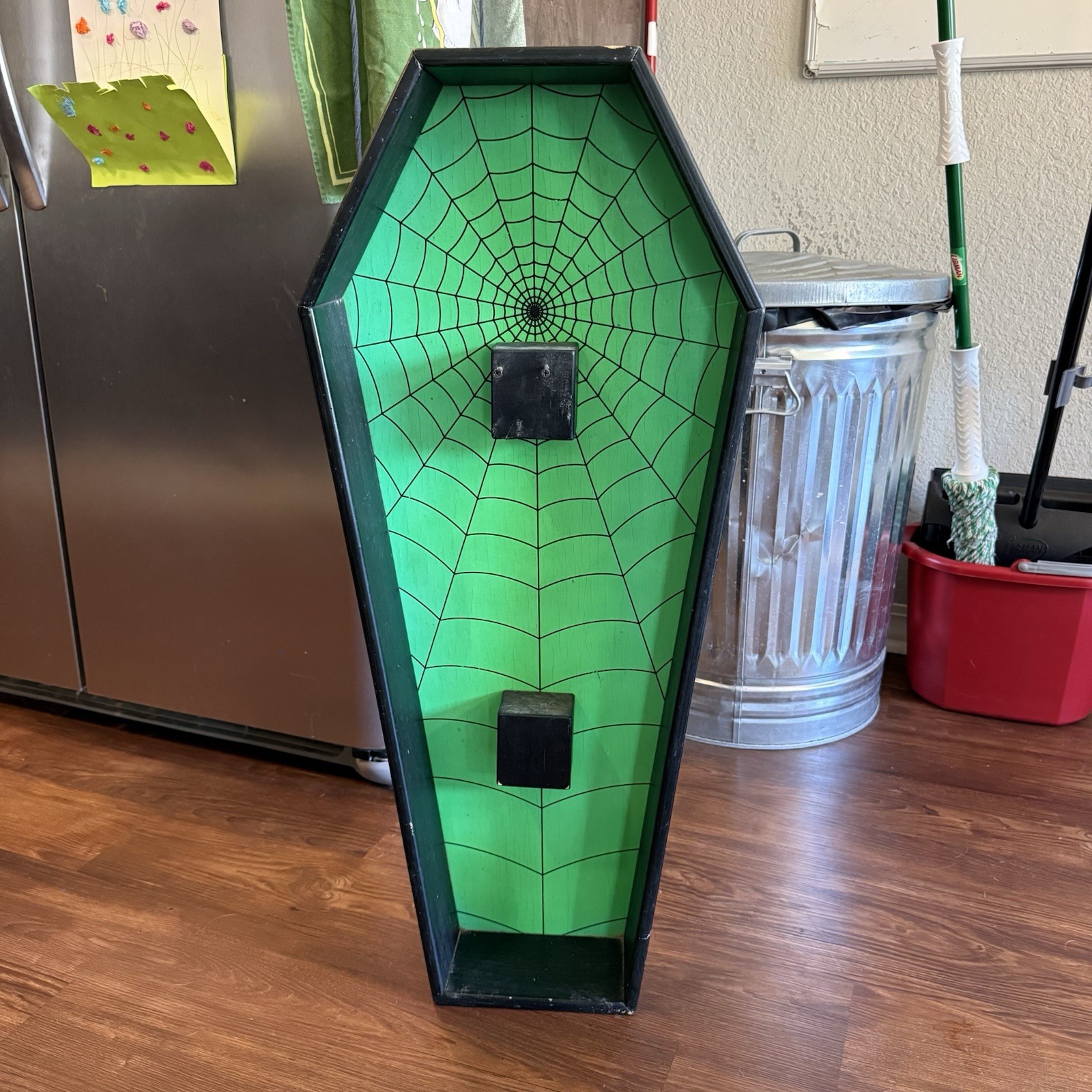 Vintage 2004/2005 RARE Creature Skateboards Coffin Shop Display Rack 