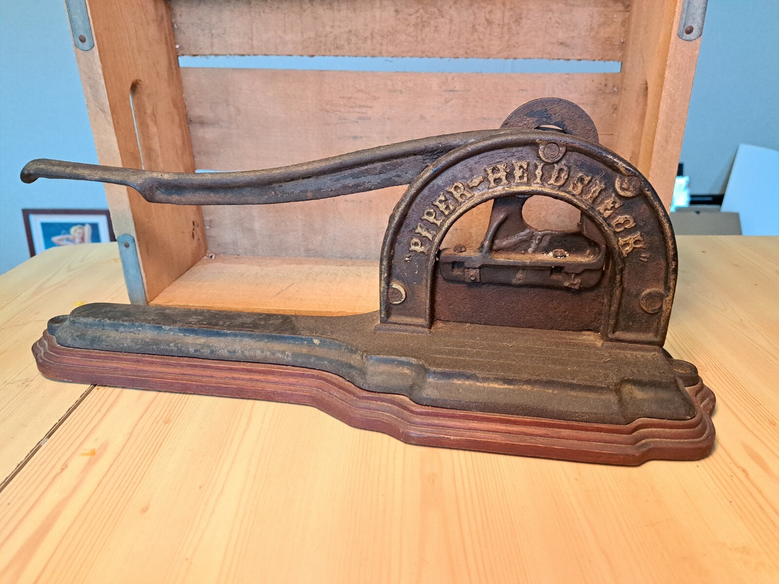 Antique Cast Iron Piper-Heidsieck Tobacco Cutter 2476 