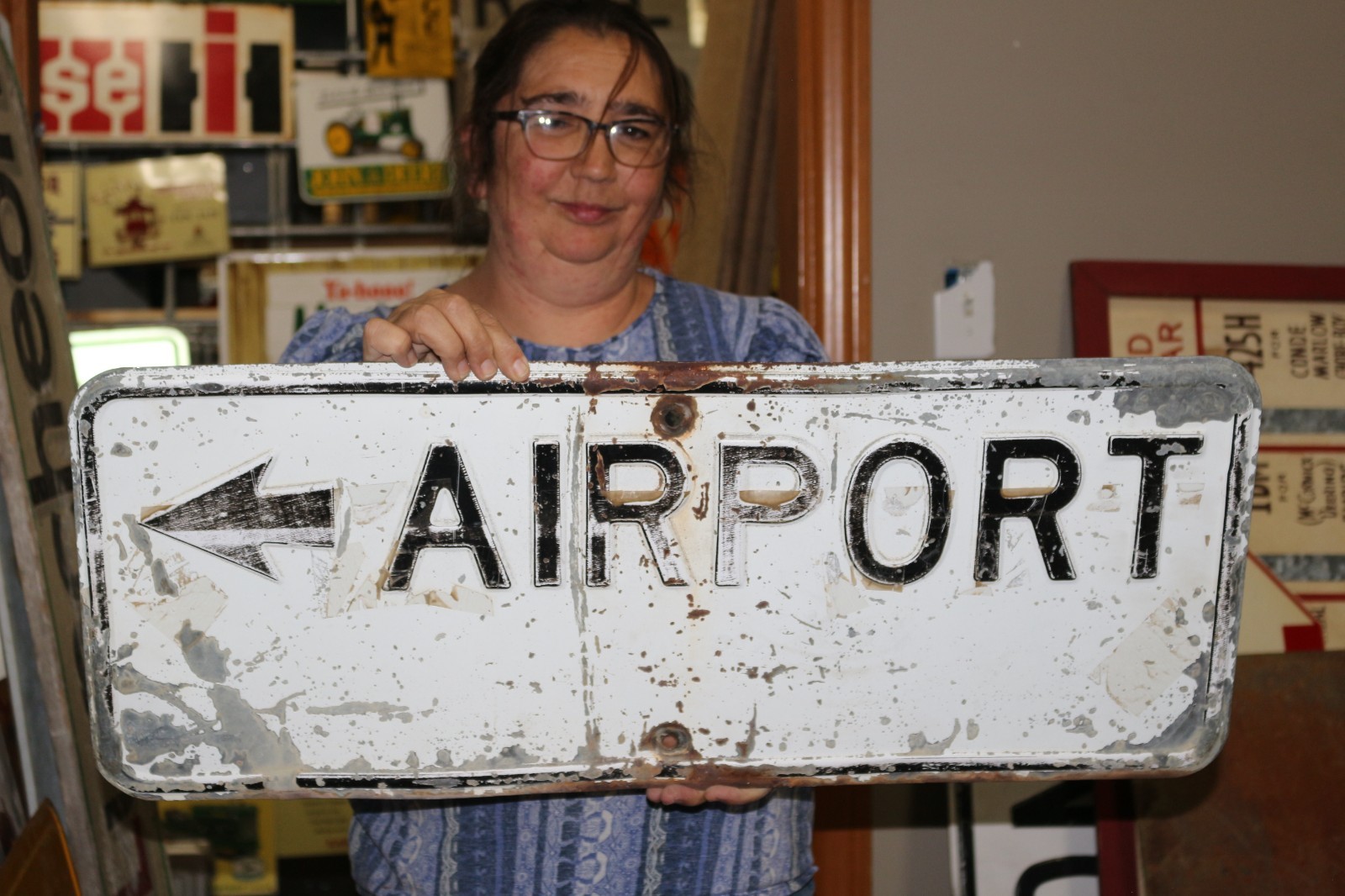 Rare Early Vintage AIRPORT 30\