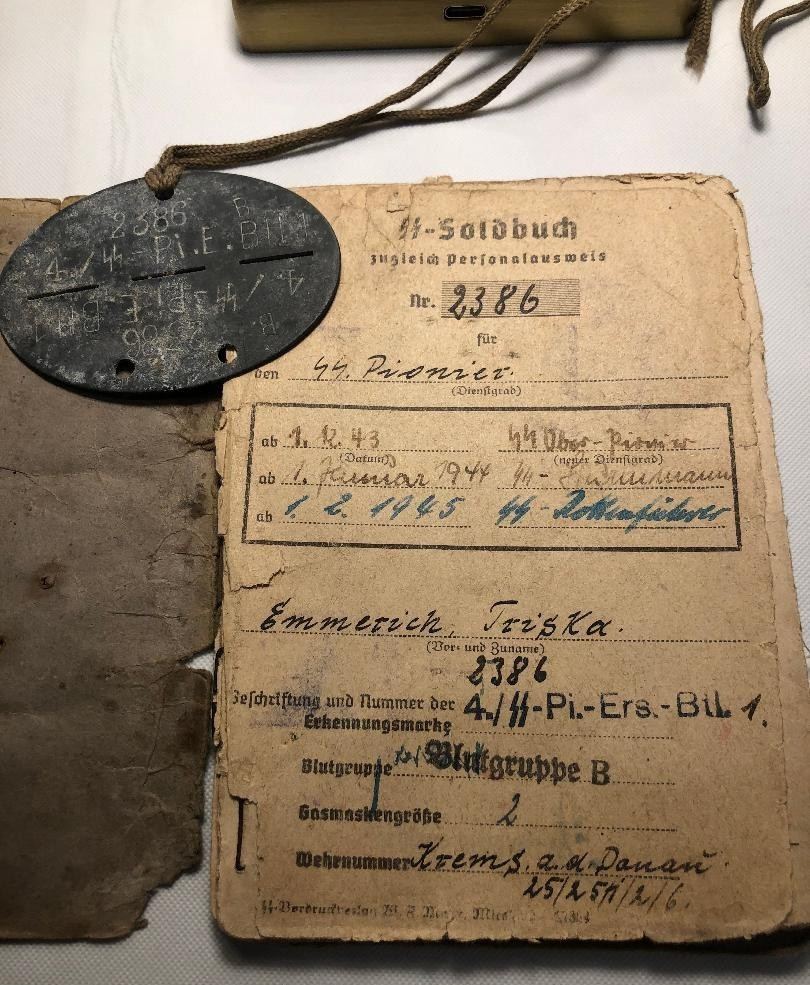 WW2 German Original Elite Dog Tag Erkennungsmarke w Soldbuch Hohenstaufen RARE