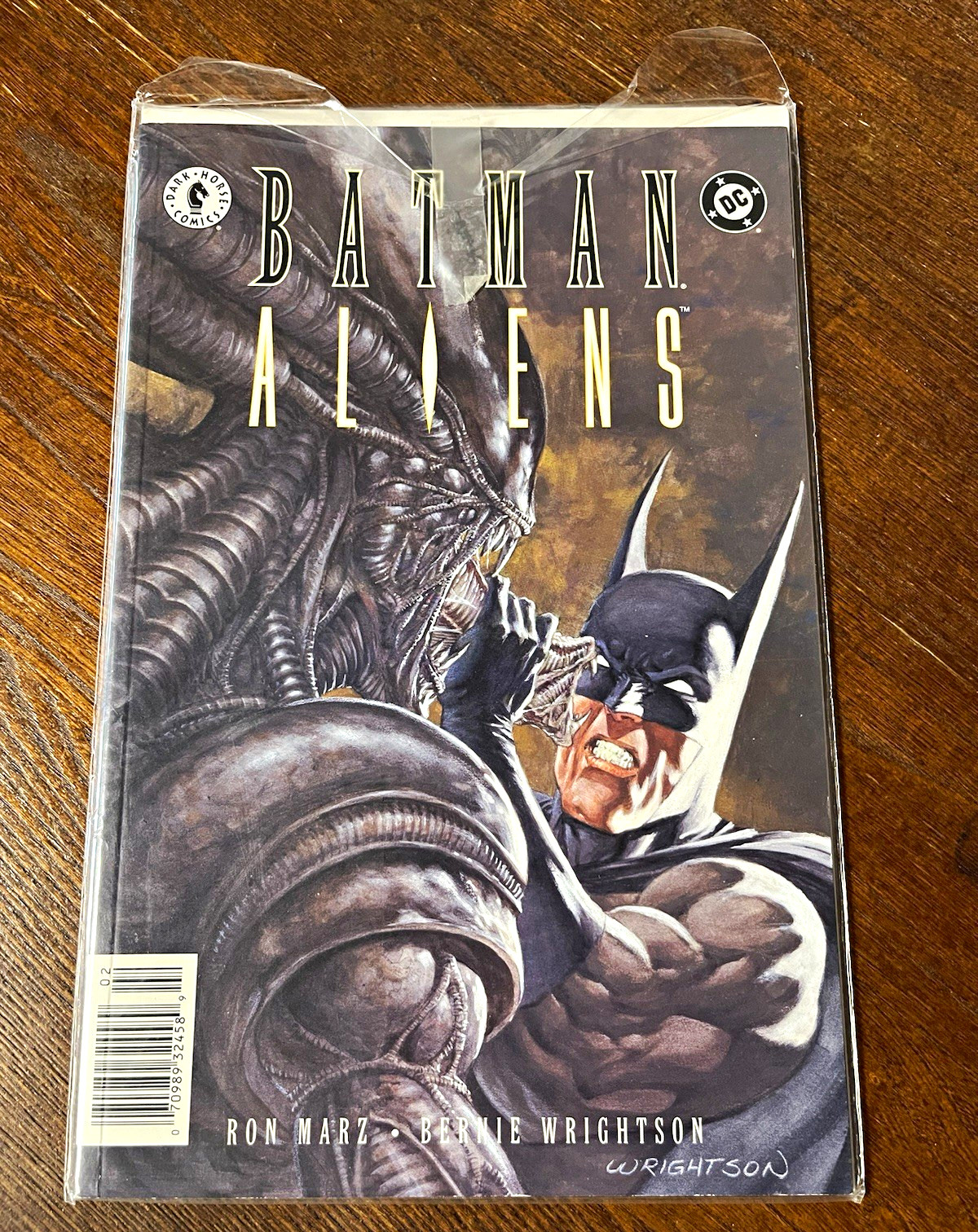 Batman Aliens #2 DC Dark Horse Comics 1997 Crossover Bernie Wrightson Art