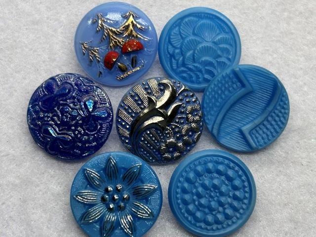 BEAUTIFUL BLUE ANTIQUE & VINTAGE BOHEMIAN GLASS BUTTONS Flower Trees +
