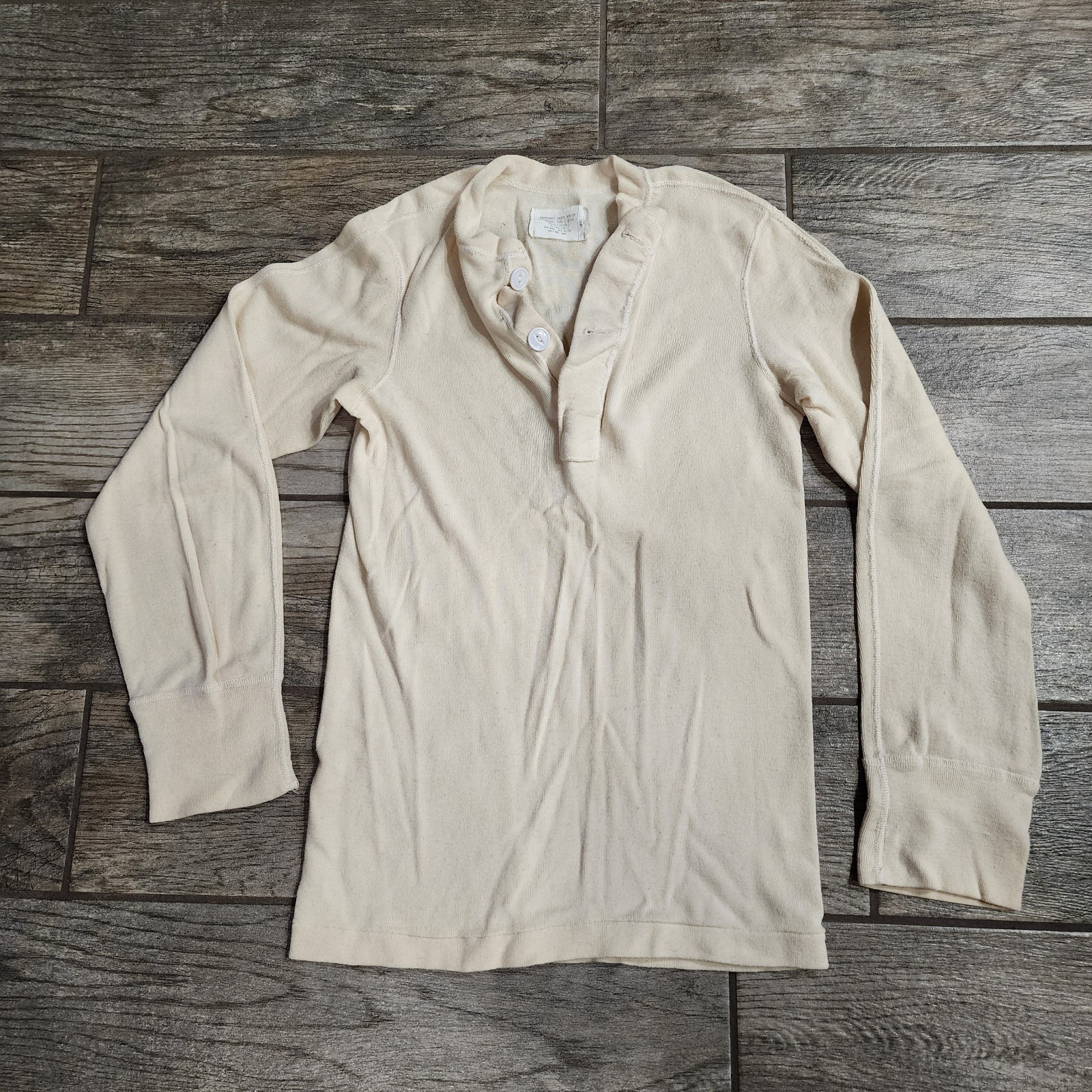 Vintage 1973 Vietnam US military 50% wool winter undershirt DSA-100 size small. 