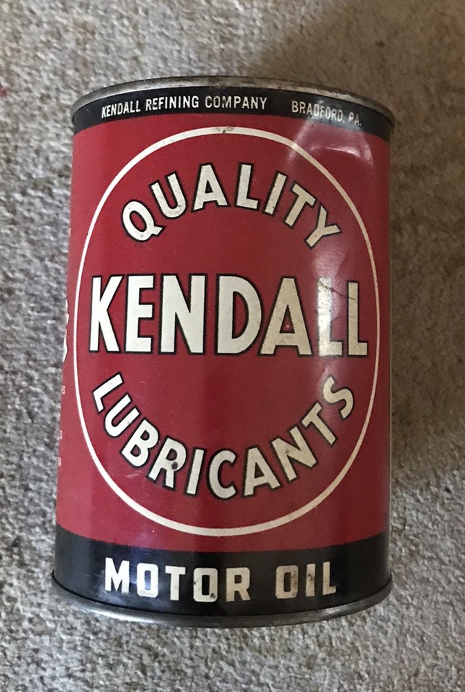 Kendall Motor Oil Can 1 Quart Metal Full S.A.E. 10W