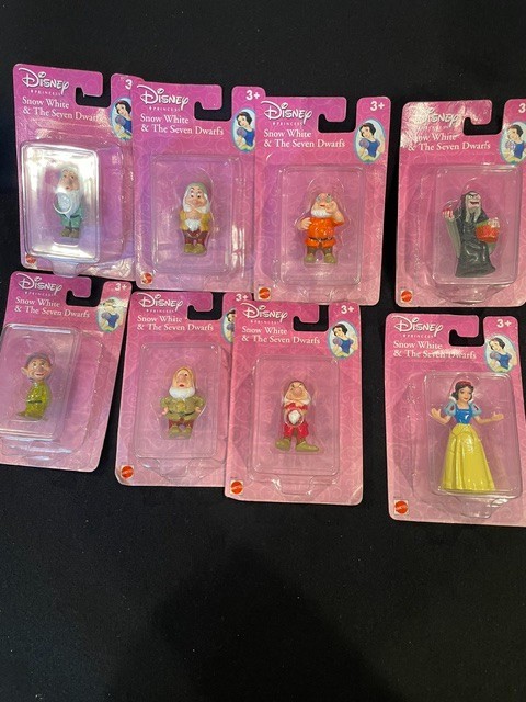 VTG Disney Princess Snow White & Six Dwarfs w/Witch  8 Figures NIB/NRFB Mattel