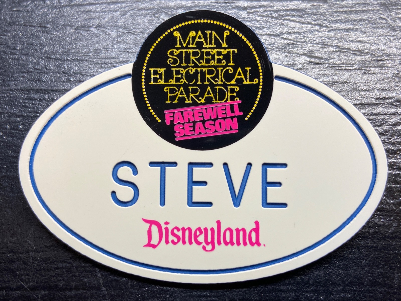 🏰 Rare 1996 Disneyland Main Street Electrical Parade Cast Member Badge — STEVE