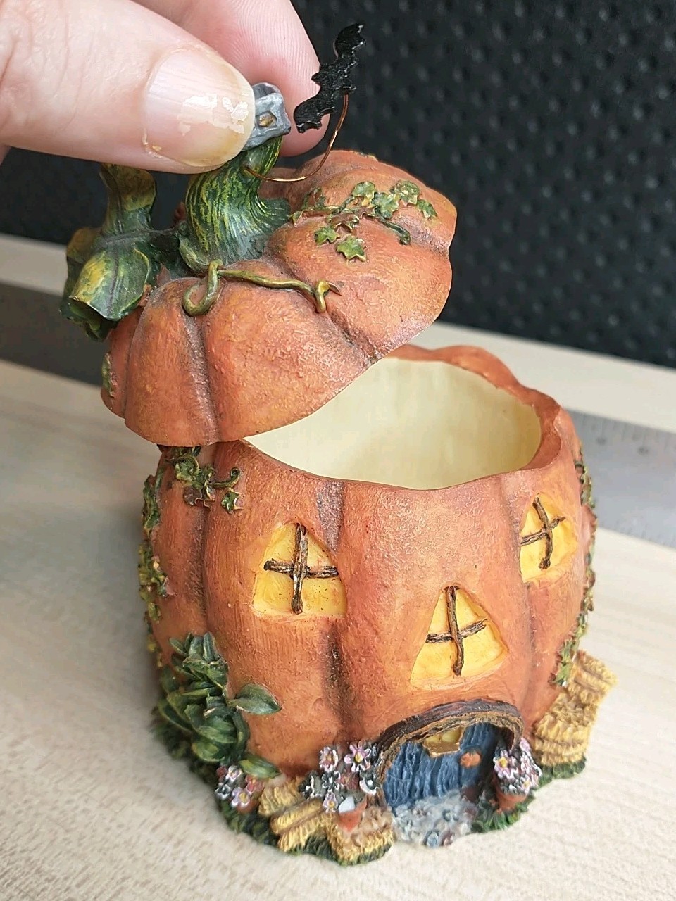 VTG Boyds Bears Route 33 1/3 Griselda’s Jack-o-Shack Pumpkin Box Halloween 