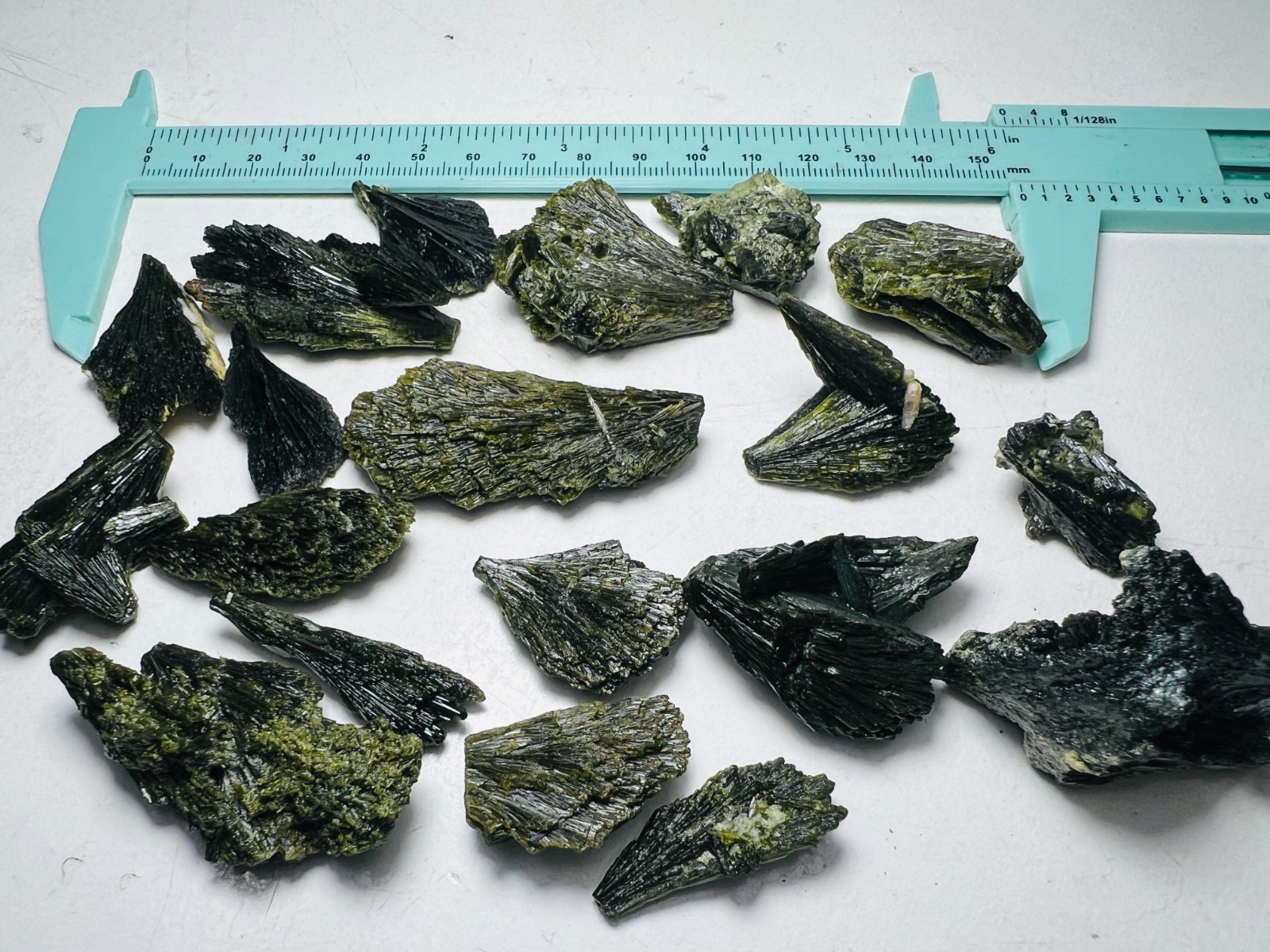 19 Pieces Green Spray Epidote crystals lot  from Balochistan Pakistan