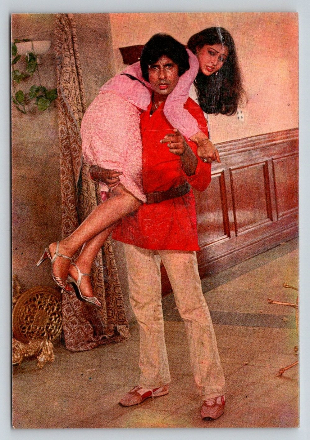 Vintage Amitabh Bachchan Zeenat Aman Bollywood Movie Photo Postcard India