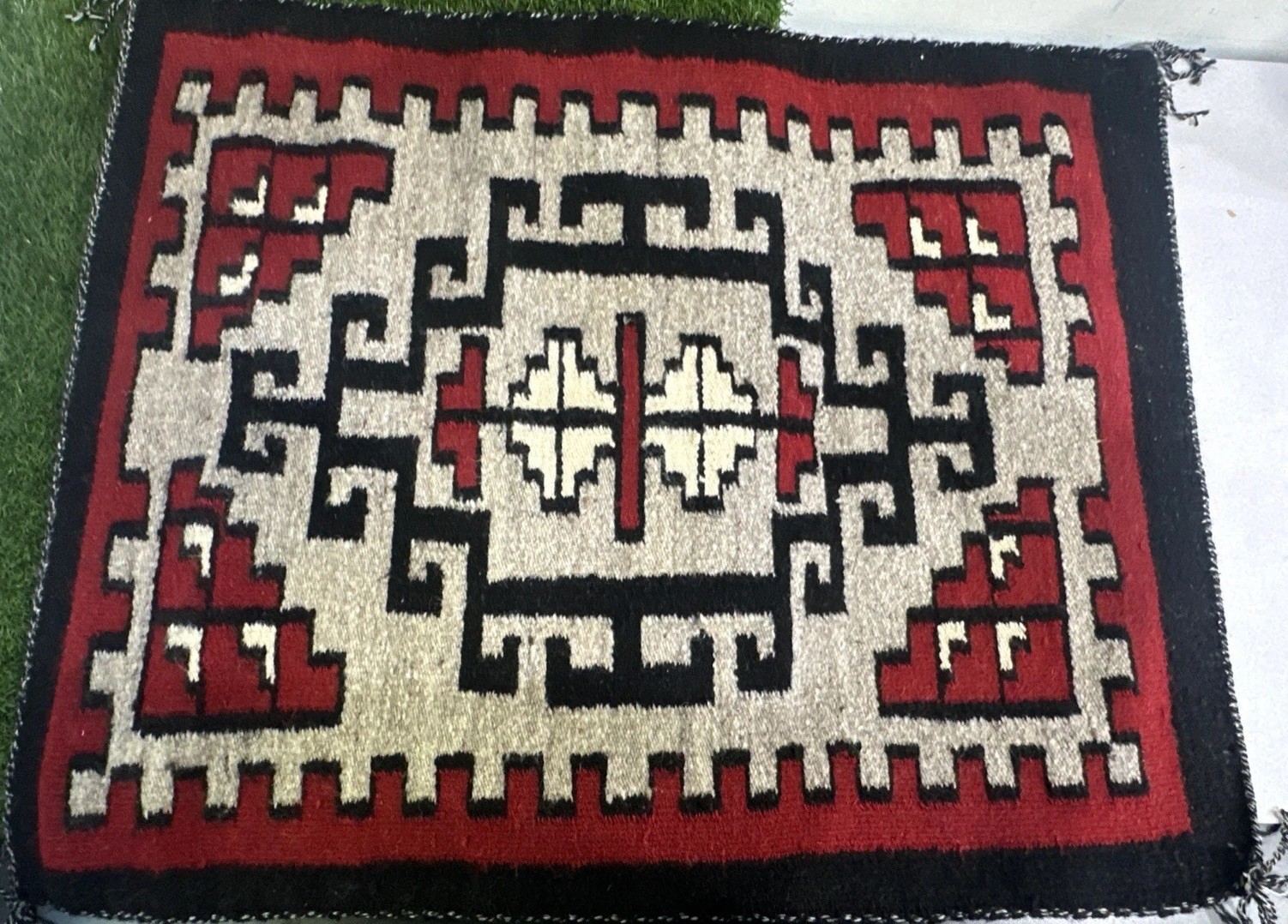 Handwoven Southwestern Wool Wall Hanging Rug Klagetoh Ganado Style 32”X26”