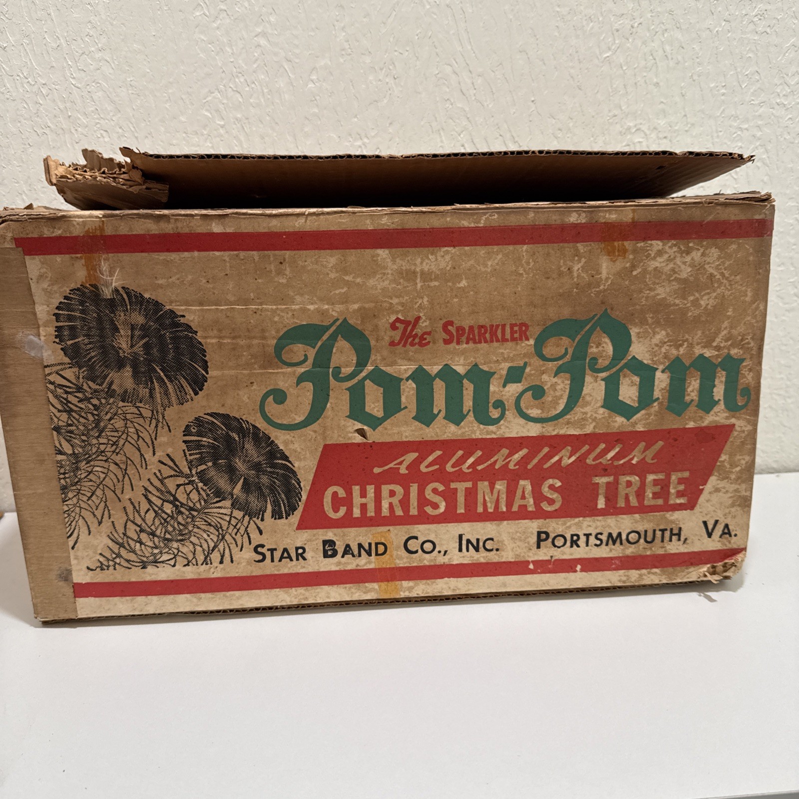 The Sparkler VTG  PomPom Aluminum Christmas Tree 4 Ft Tall Star Band Co. M-452-E