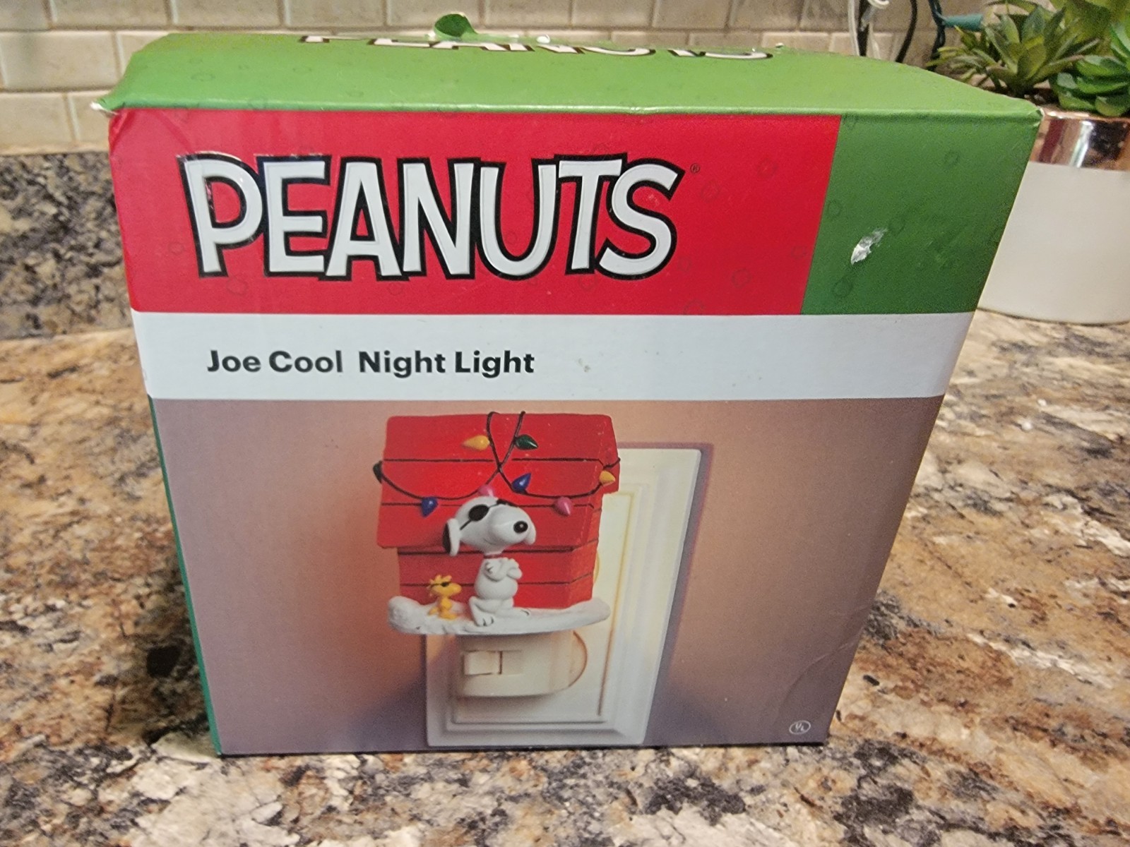 Peanuts Snoopy Joe Cool Night Light