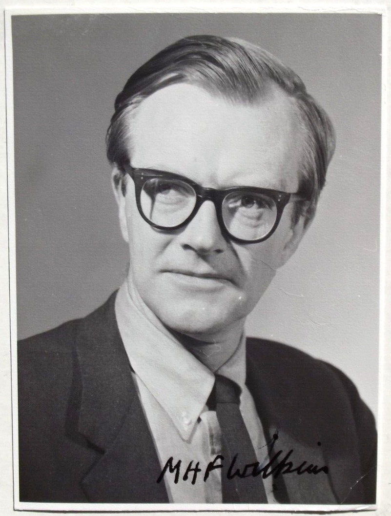 Maurice Wilkins Nobel Prize Medicine 1962 DNA Research Signed Photograph “Rare”