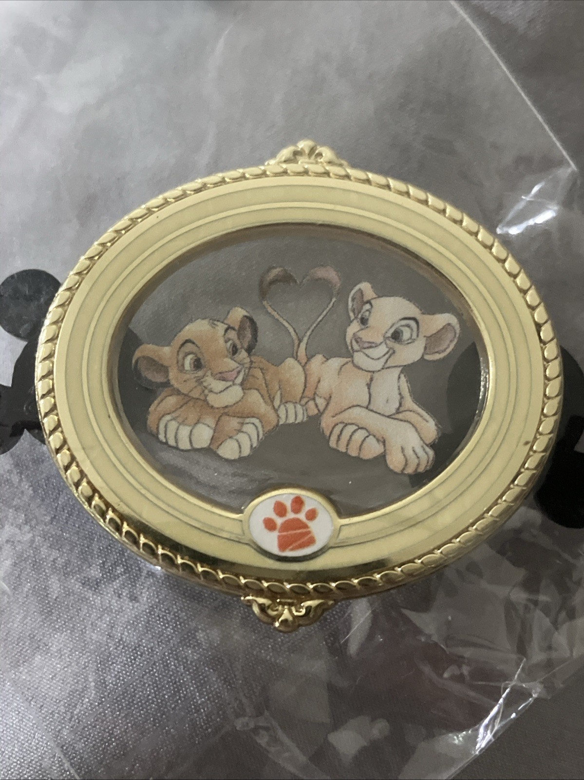 Disney pin HKDL Hong Kong Carnival 2023 Lion King Simba Nala LE 600 Stain Glass