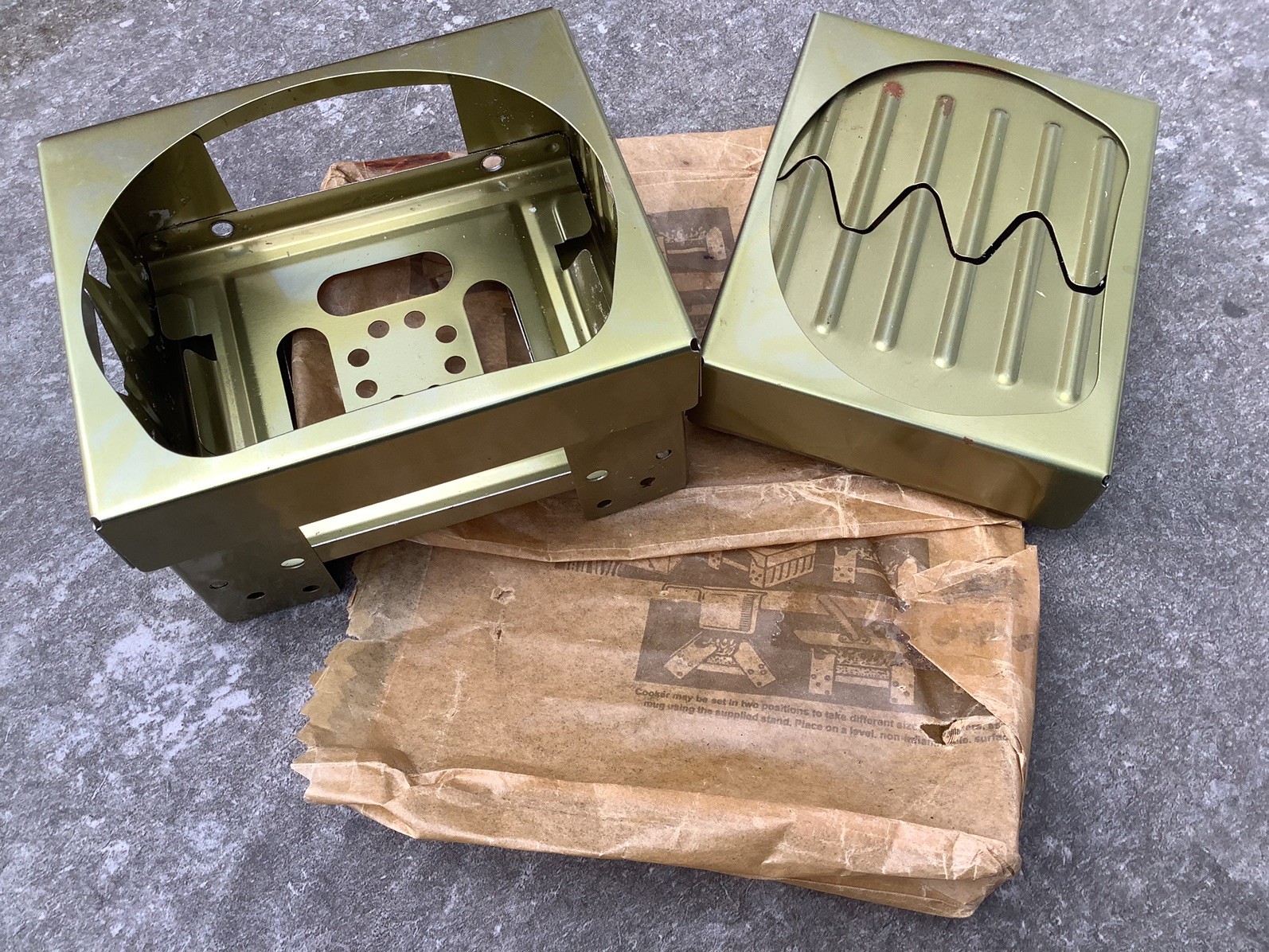 2 X Genuine British Army Hexi Stove, NO FUEL Camping outdoors Bushcraft 