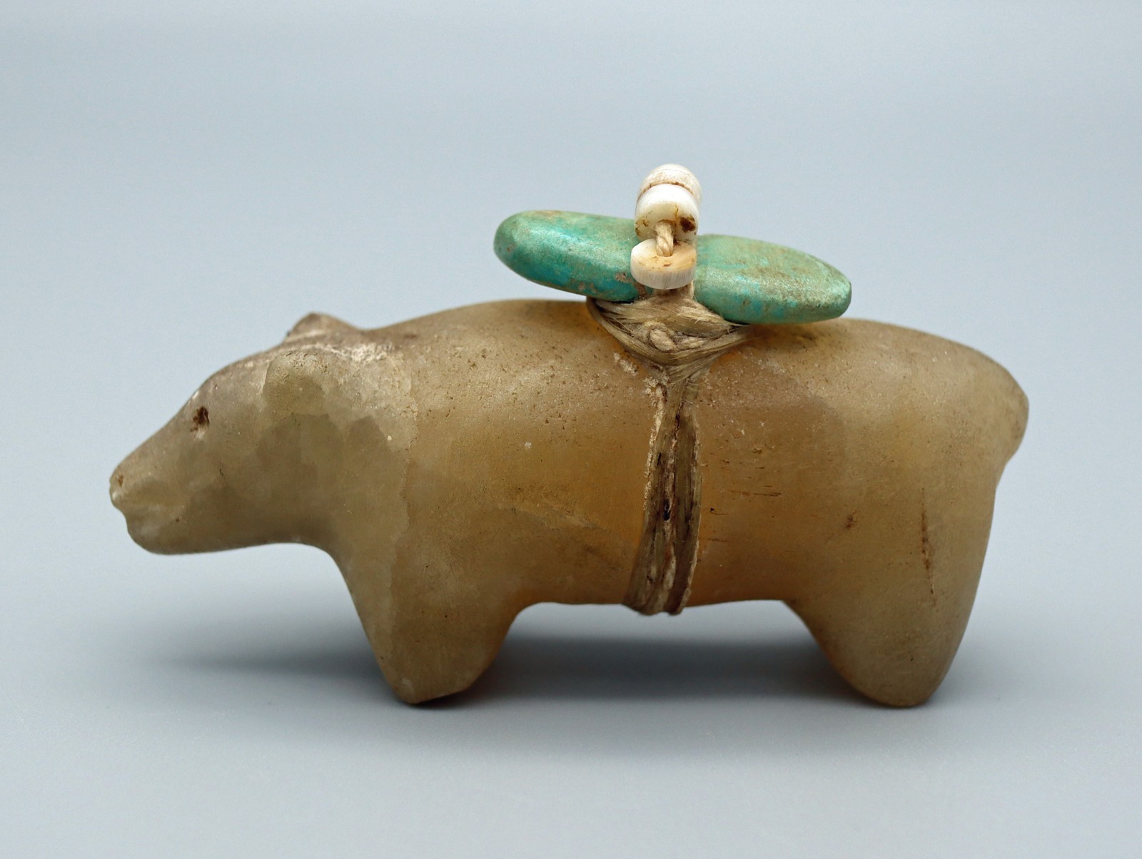 Leekya Deyuse (d 1966) Circa 1940's Nutria Rock Travertine Zuni Bear Fetish