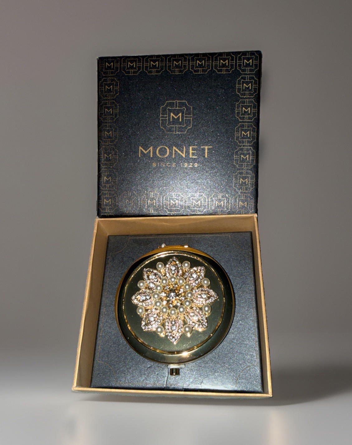 Monet Gold Tone Double Mirror Compact Faux Pearl & Rhinestone Flower w/ Box NIB