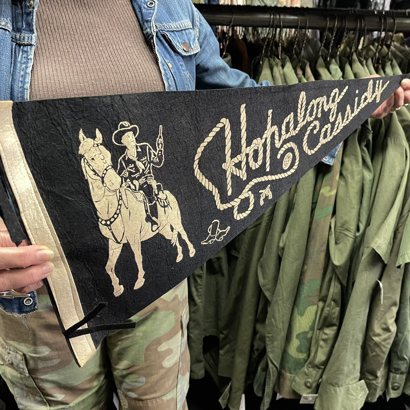 HOPALONG CASSIDY 28.5” Black Felt Pennant Western Vintage Banner 1950’s RARE