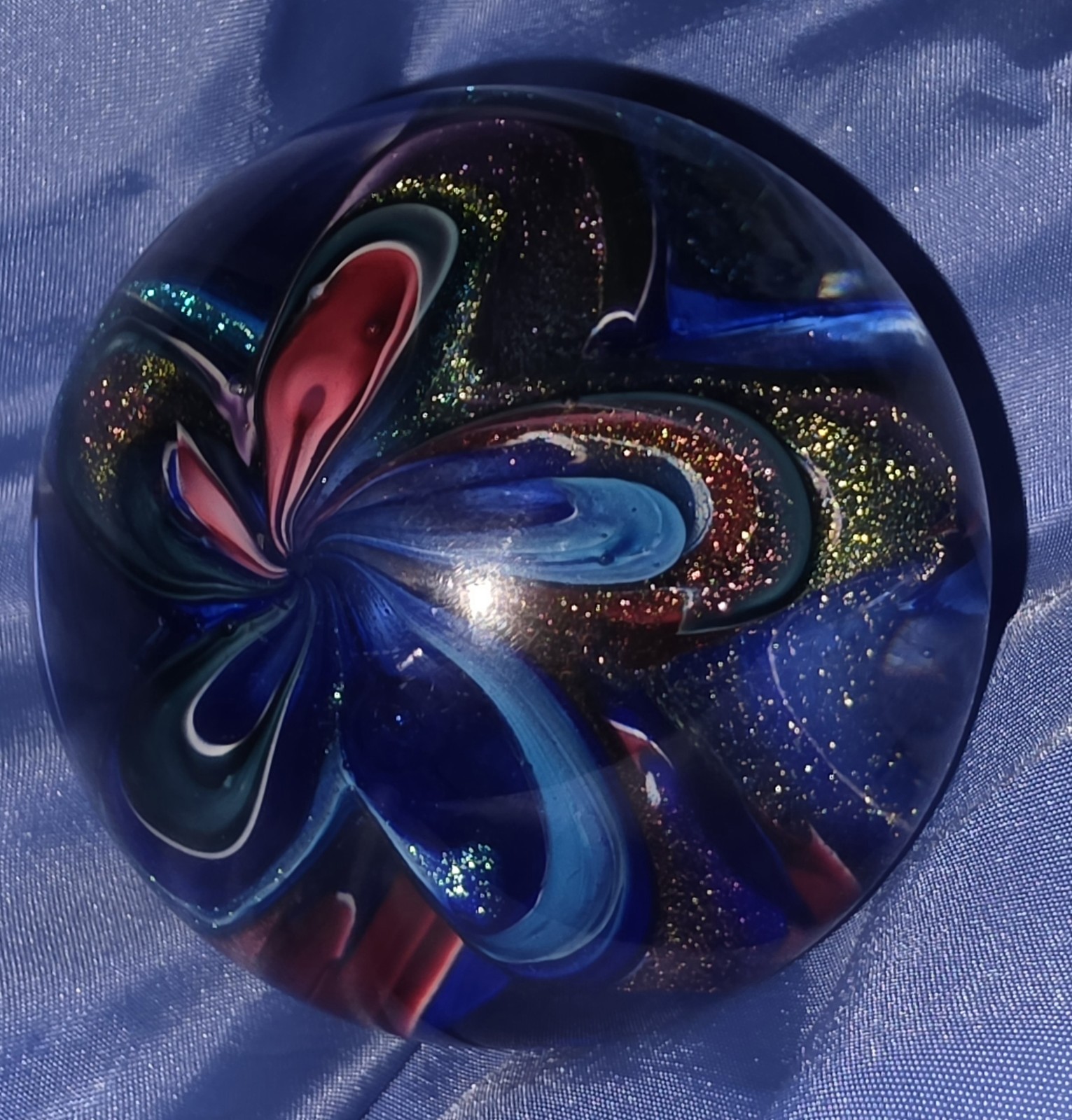 2.8-inch James Alloway V-Bar dichroic ribbon orb