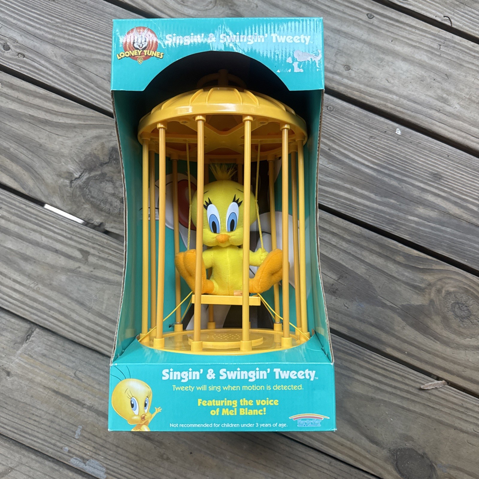 Vintage 1998 Looney Tunes Singin & Swingin Tweety Bird In Cage Toy - WORKS GOOD