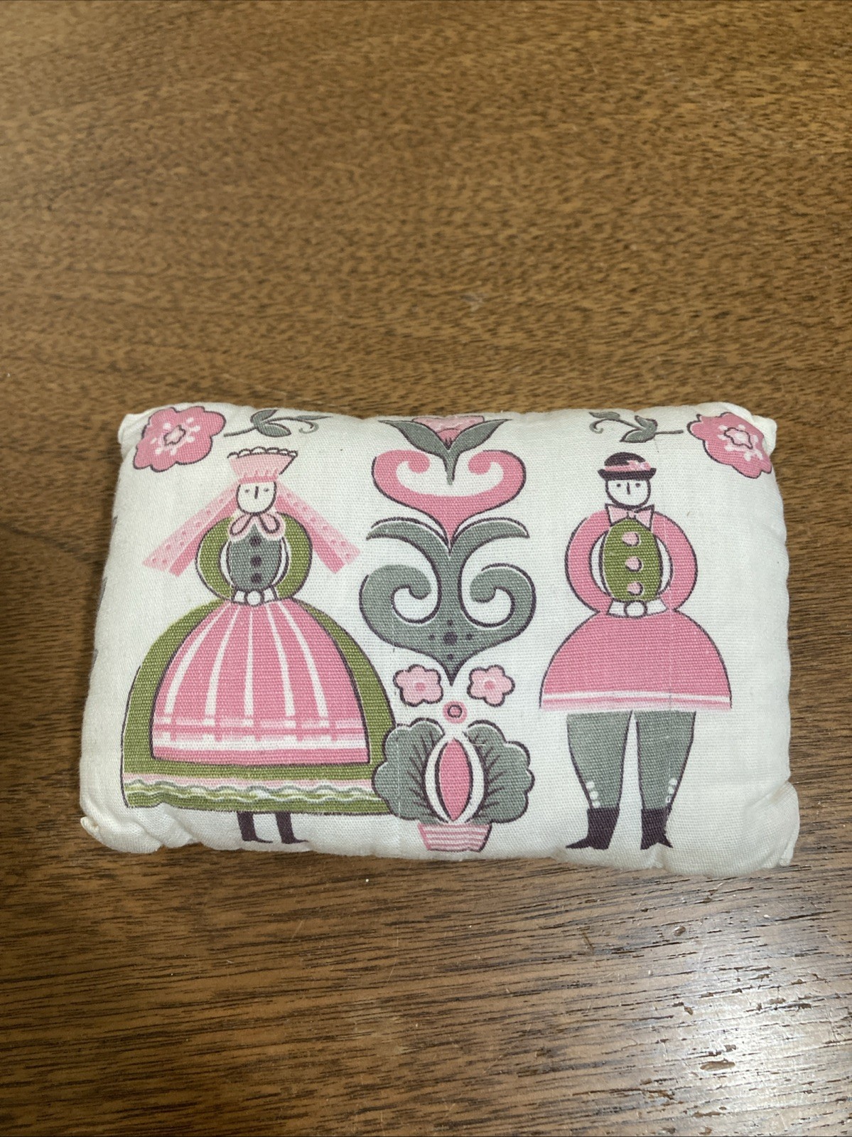 Vtg 60s MCM Scandinavian Folk Art Sewing Pincushion Floral Cottagecore Pastel