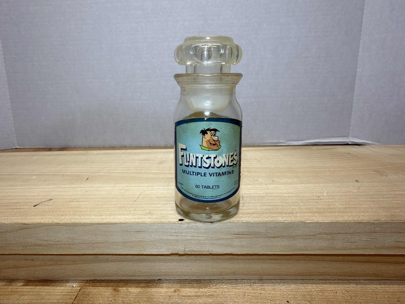 RARE Vintage 1969 Flintstones Chewable Vitamins Glass Bottle Hanna Barbera 