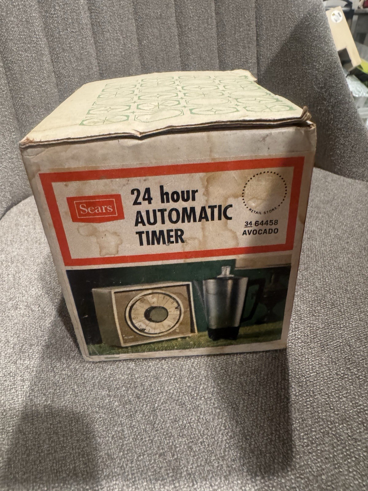 VTG Sears 24 Hour Automatic Timer Avocado Green 34 64458 NOS New In Box 1875W