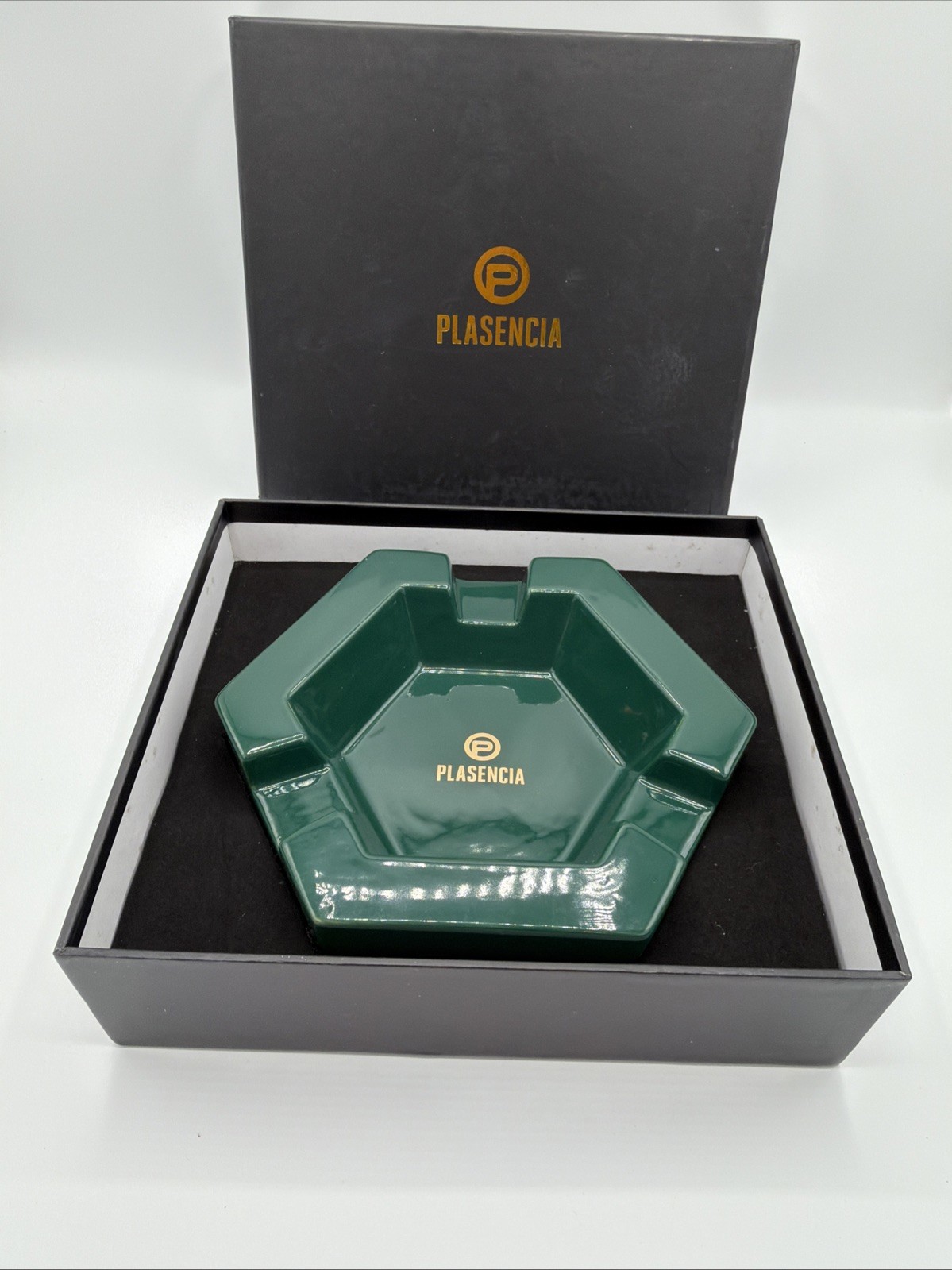 Brand New 3 Cigar Ceramic Ashtray Plasemcia in Box Green Color