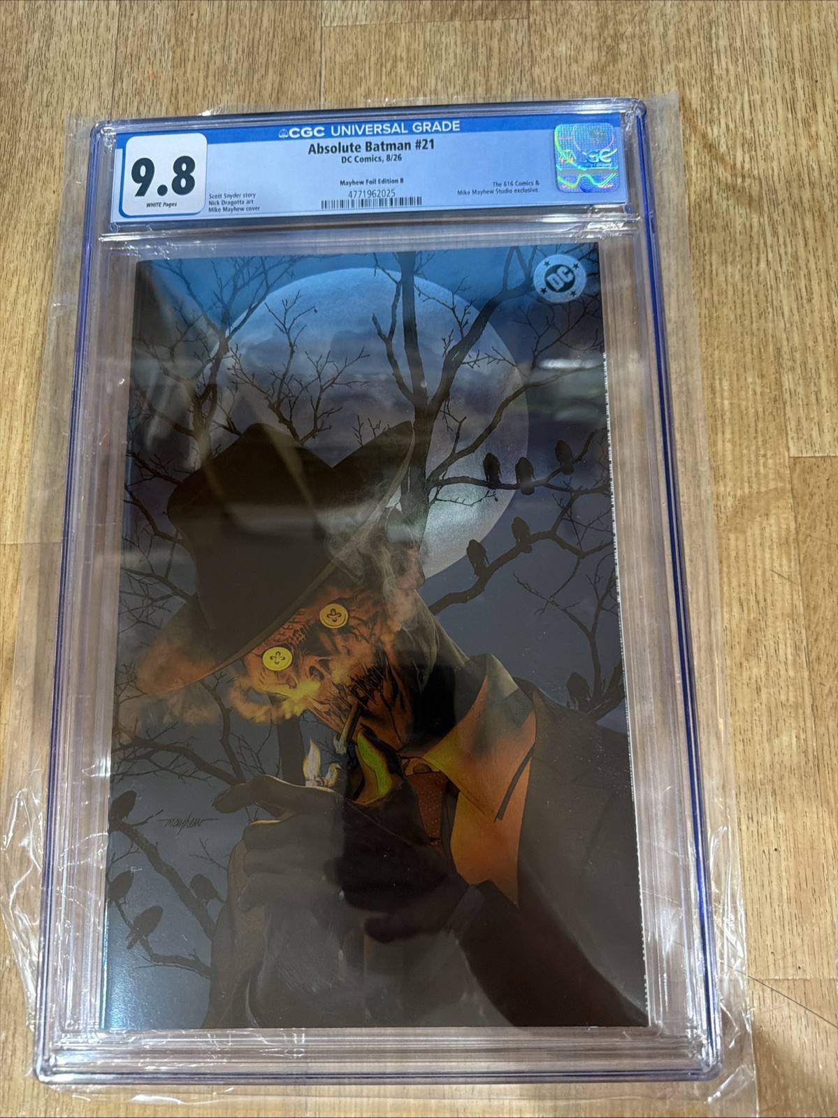 | 26 DC Comics | Absolute Batman #21 | Mayhew Cover B Var CGC 9.8 Foil Graded